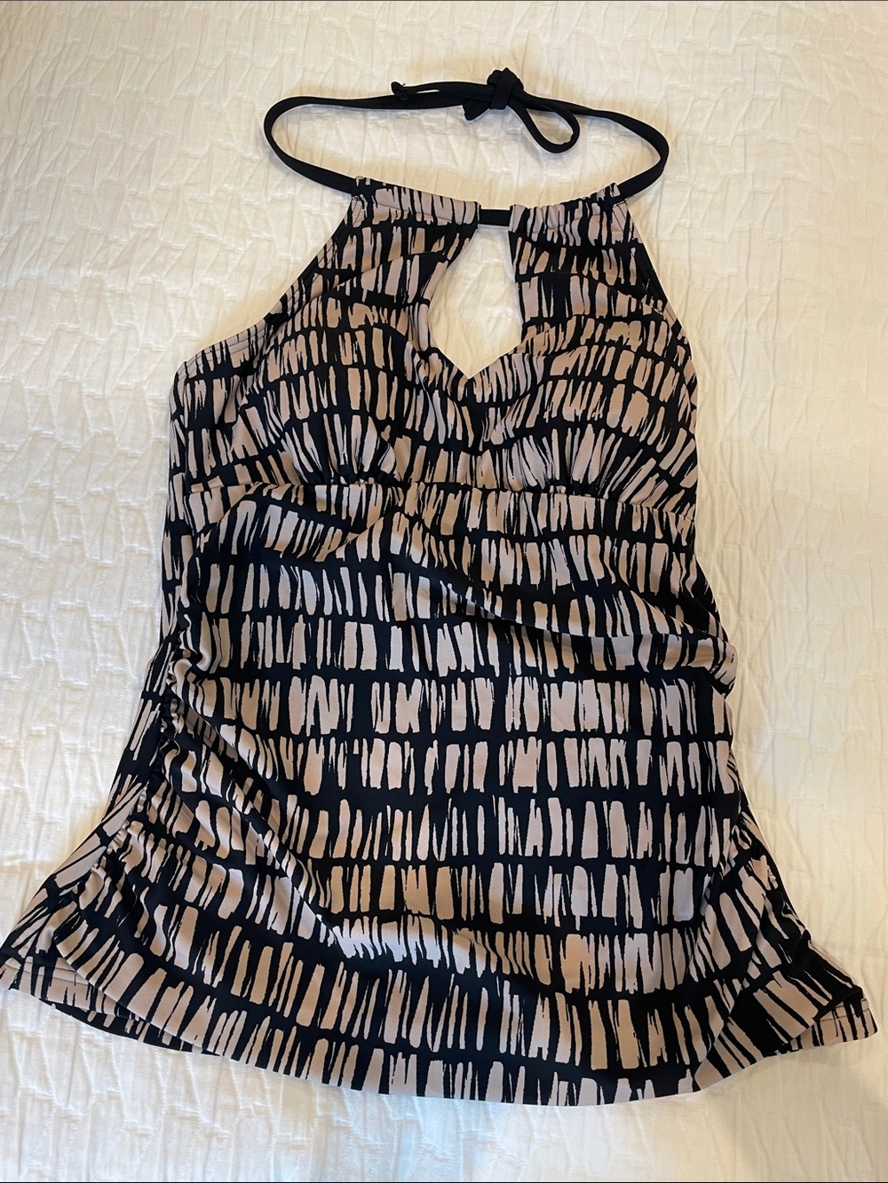 Island Escape Black & Beige Halter Keyhole Swim Tankini Top - like new
